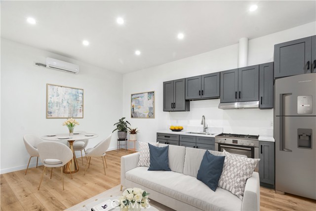 Detail Gallery Image 3 of 33 For 5512 Long Beach Bld, Long Beach,  CA 90805 - – Beds | – Baths