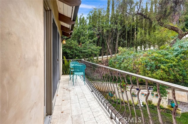 Detail Gallery Image 39 of 65 For 4751 Topeka Dr, Tarzana,  CA 91356 - 5 Beds | 6 Baths