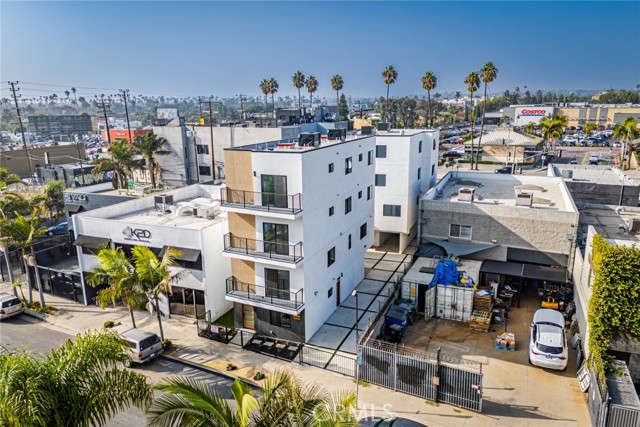 Detail Gallery Image 2 of 43 For 13461 Beach Ave, Marina Del Rey,  CA 90292 - – Beds | – Baths