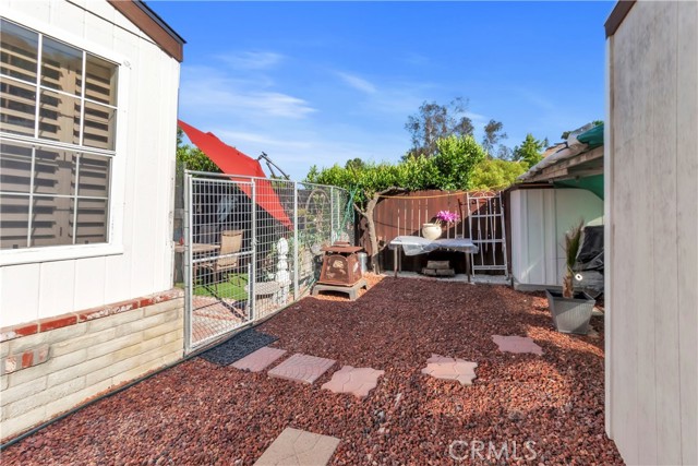 24425 Woolsey Canyon Road, Canoga Park CA: https://media.crmls.org/medias/914096ac-99de-4b6a-9427-4368cfdd8820.jpg