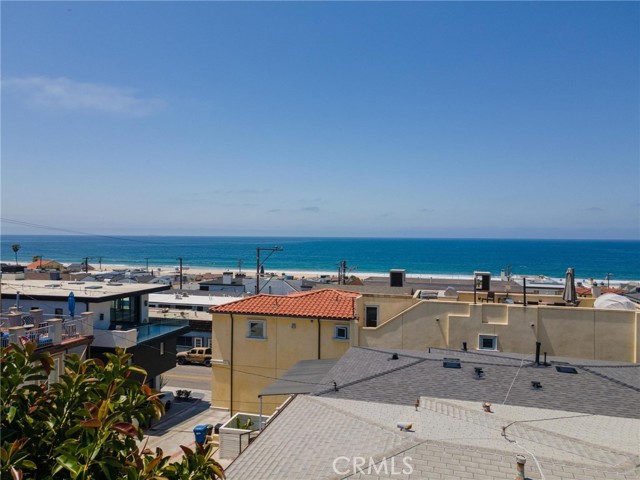 220 29th Street, Hermosa Beach, California 90254, 4 Bedrooms Bedrooms, ,5 BathroomsBathrooms,Residential,For Sale,29th,SB26097926