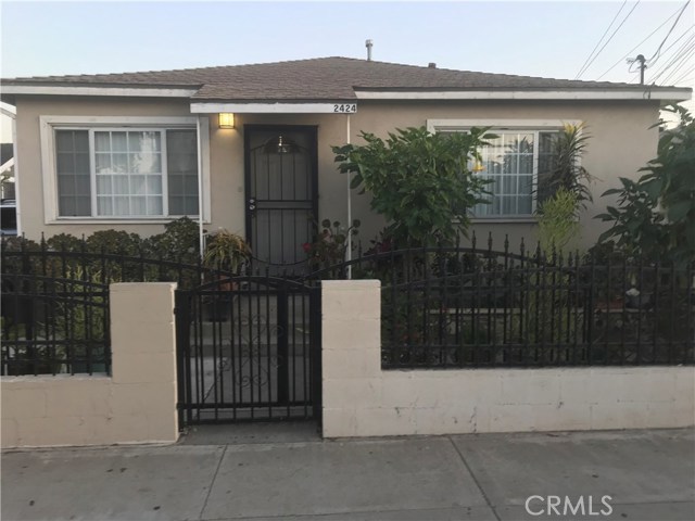 2424 W Wardlow Rd, Long Beach, CA 90810