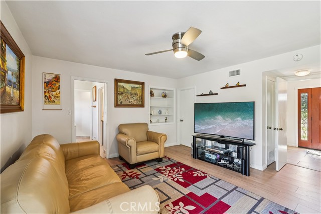 Detail Gallery Image 14 of 41 For 1754 N 2nd Ave, Upland,  CA 91784 - 4 Beds | 3 Baths