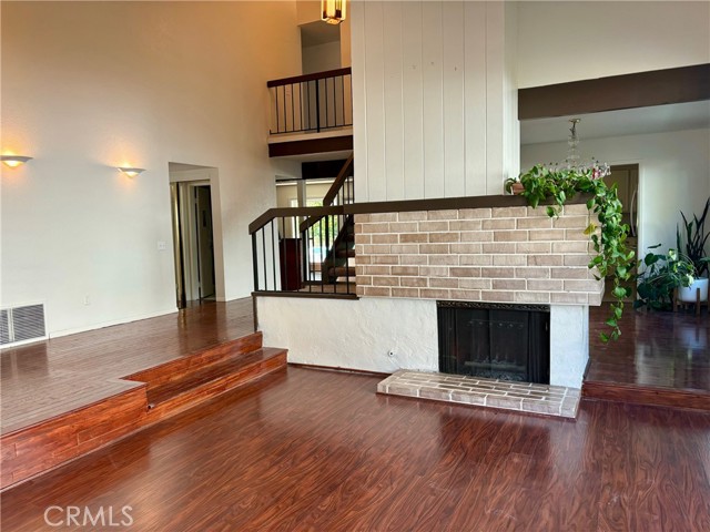 25451 Via Macarena, Valencia CA: https://media.crmls.org/medias/91420b16-e2f6-4aa1-aa8f-d468f7007b64.jpg