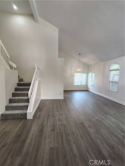 Detail Gallery Image 6 of 31 For 946 Winston Cir, Corona,  CA 92881 - 4 Beds | 3 Baths