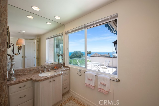 Detail Gallery Image 23 of 56 For 325 Crescent Bay Dr, Laguna Beach,  CA 92651 - 6 Beds | 6 Baths