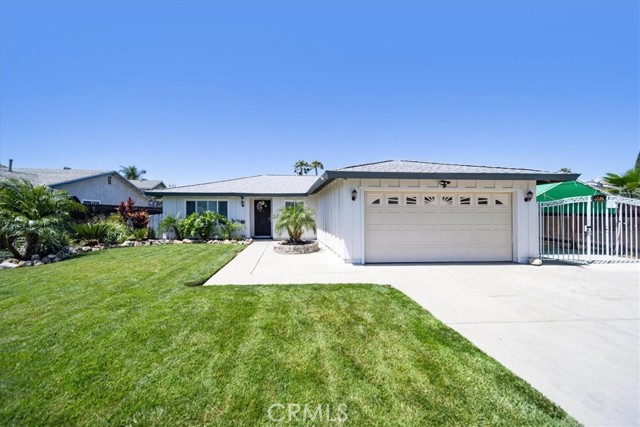 Detail Gallery Image 2 of 40 For 3576 Congress Dr, Riverside,  CA 92503 - 3 Beds | 2 Baths