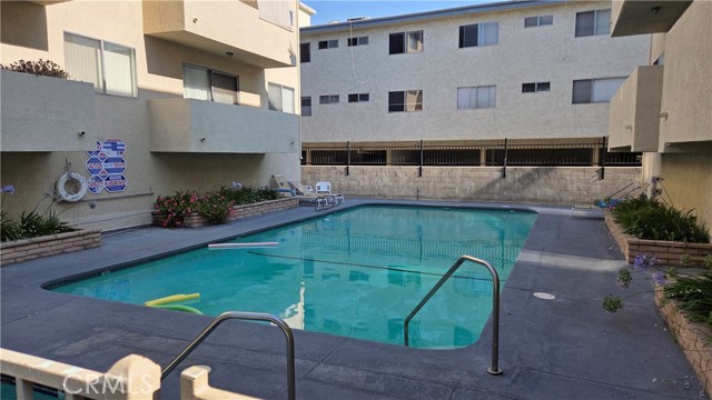 Detail Gallery Image 25 of 30 For 5400 Lindley Ave #105,  Encino,  CA 91316 - 2 Beds | 2 Baths