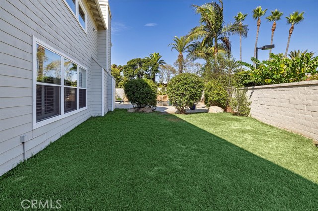 6403 Royal Grove Drive, Huntington Beach CA: https://media.crmls.org/medias/91431b4c-db8f-4f37-a60e-659b341d7298.jpg