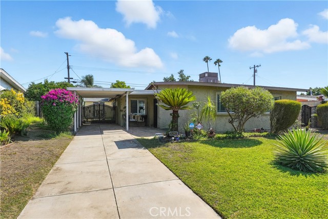 17934 E Newburgh Street, Azusa CA: https://media.crmls.org/medias/91432ed6-28b0-4424-9a0c-029bbdf8b452.jpg