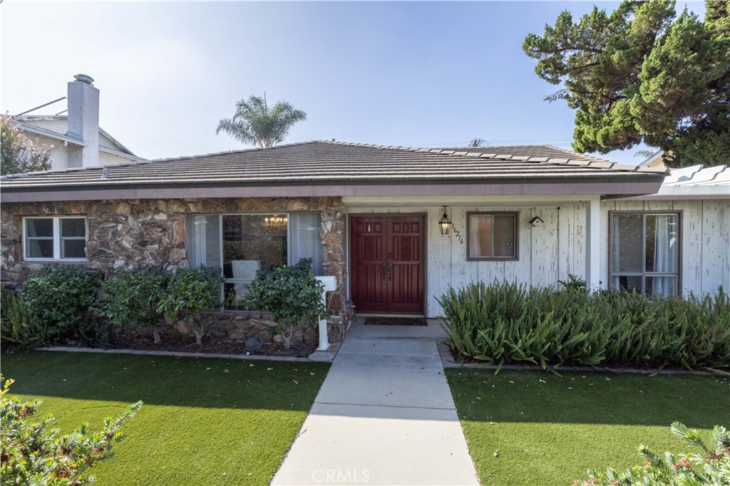 16216 Plummer