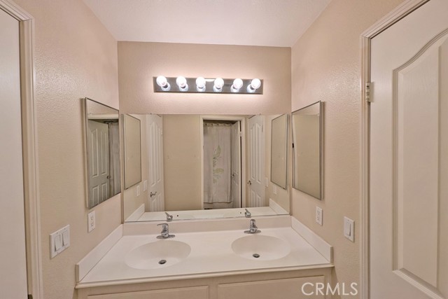 Detail Gallery Image 18 of 34 For 6130 Fairlane Ave, Corona,  CA 92880 - 4 Beds | 2/1 Baths