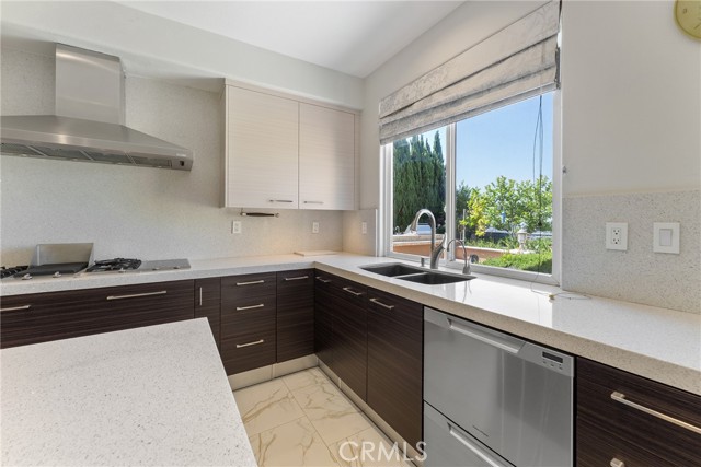 2528 N San Miguel Drive, Orange CA: https://media.crmls.org/medias/9145ba4a-de39-4d7d-9b09-254ae07896e6.jpg