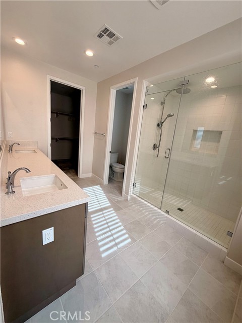 Detail Gallery Image 12 of 25 For 280 Brackens, Lake Forest,  CA 92630 - 4 Beds | 4 Baths