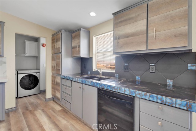 Detail Gallery Image 16 of 50 For 32252 Emerald Rd, Lucerne Valley,  CA 92356 - 4 Beds | 2 Baths