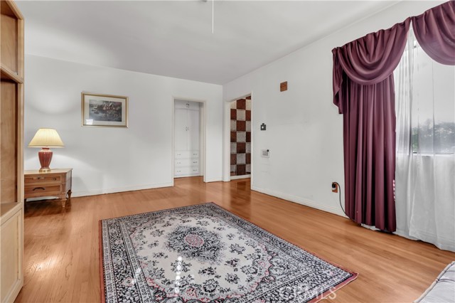 Detail Gallery Image 12 of 50 For 9415 Annetta, South Gate,  CA 90280 - 3 Beds | 3 Baths