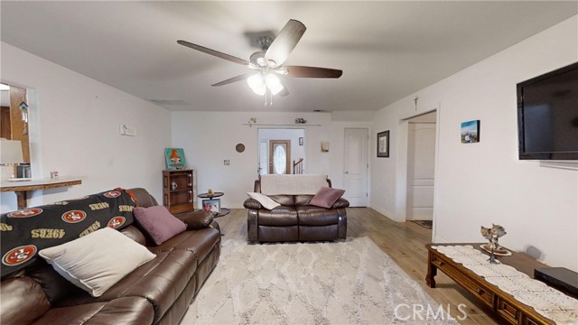 Detail Gallery Image 7 of 43 For 212 Hill View Ln., Coalinga,  CA 93210 - 5 Beds | 3 Baths