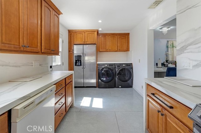 15330 Hart Street, Van Nuys CA: https://media.crmls.org/medias/9149899c-1824-4ab8-a649-0ae164dec234.jpg