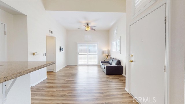 Detail Gallery Image 14 of 38 For 24420 Flaxwood Ln #204,  Newhall,  CA 91321 - 2 Beds | 2 Baths