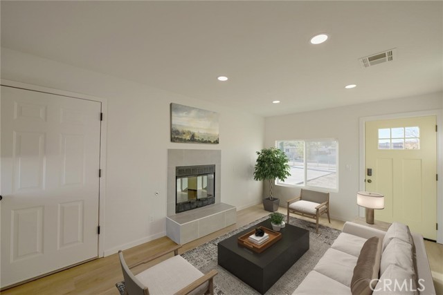 Detail Gallery Image 4 of 20 For 22090 Cherokee Ave, Apple Valley,  CA 92307 - 3 Beds | 2 Baths