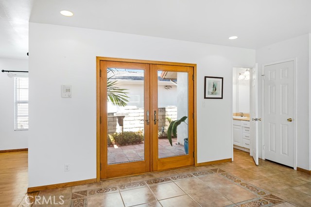 870 Rosecrans Avenue, Manhattan Beach, California 90266, 3 Bedrooms Bedrooms, ,2 BathroomsBathrooms,Residential,Sold,Rosecrans,SB21187159