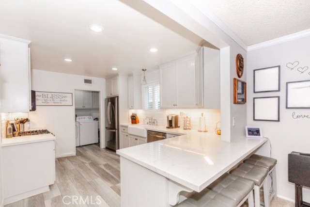 Detail Gallery Image 16 of 54 For 11229 Elmhurst Dr, Norwalk,  CA 90650 - 4 Beds | 2 Baths