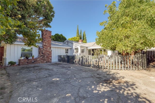6232 Riverton Avenue, North Hollywood CA: https://media.crmls.org/medias/914b95ca-b5f7-4324-a5b7-d6aa86b4e61d.jpg