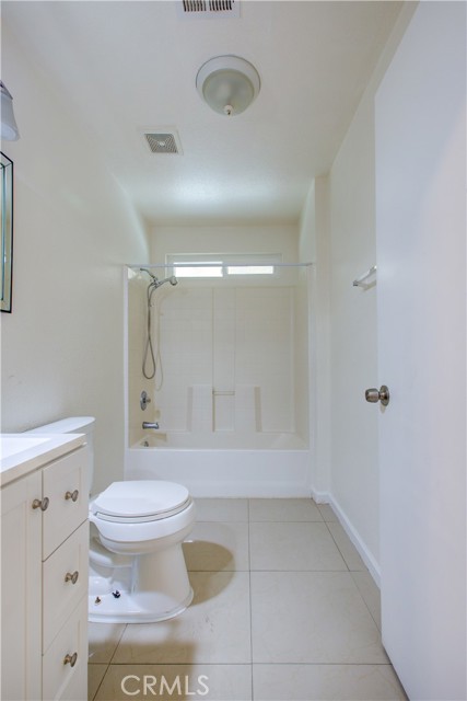 402 La Mesa Street, Merced CA: https://media.crmls.org/medias/914bce5d-26f0-44ae-9b8d-1bf8bf47aeb9.jpg