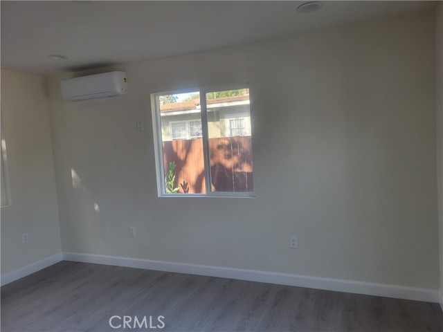 545 B S Grove Avenue, Anaheim CA: https://media.crmls.org/medias/914c8530-7dd0-4cf9-ac6f-27c1200092f0.jpg