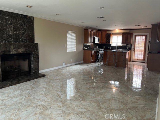 Detail Gallery Image 4 of 21 For 135 Flower #B,  Costa Mesa,  CA 92627 - 2 Beds | 2 Baths