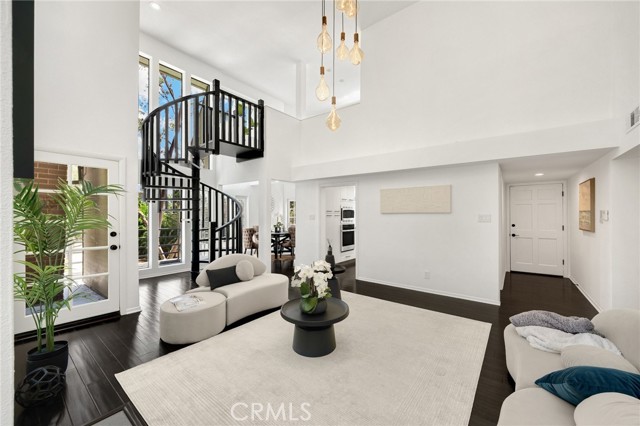 11601 Montana Avenue, Los Angeles CA: https://media.crmls.org/medias/914def21-84cd-4b76-aa95-3fdc02e56f88.jpg