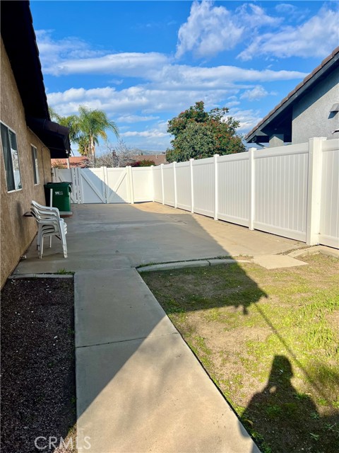 24931 Heil Drive, Moreno Valley CA: https://media.crmls.org/medias/914e46bc-d083-4dd5-810c-278f9e735bff.jpg