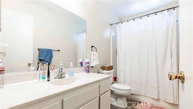 Detail Gallery Image 20 of 38 For 22993 Eyota, Apple Valley,  CA 92308 - 4 Beds | 2 Baths