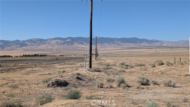 275 W Avenue B, Lancaster CA: https://media.crmls.org/medias/914e8a24-71ec-46a4-b883-1b5d75cc5a29.jpg
