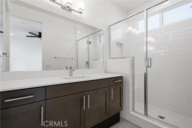 Detail Gallery Image 13 of 22 For 669 W 17th St, Costa Mesa,  CA 92627 - 2 Beds | 3/1 Baths