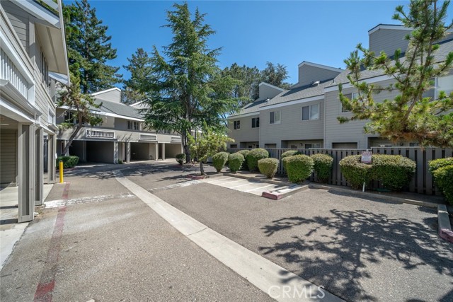 1185 E Foothill Boulevard, San Luis Obispo CA: https://media.crmls.org/medias/91504587-cbf8-49a3-a690-c6a0d58ba82e.jpg