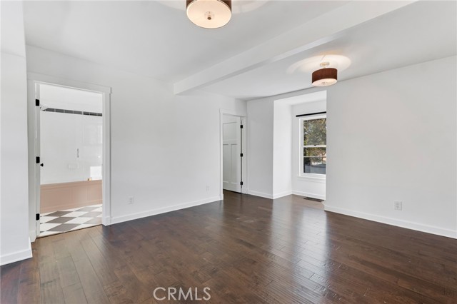 Detail Gallery Image 16 of 36 For 6117 Glen Holly St, Los Angeles,  CA 90068 - 2 Beds | 2 Baths