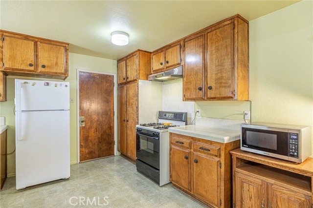 42631 51st W Street, Quartz Hill CA: https://media.crmls.org/medias/9151573c-c738-455a-9baf-71aa4f2b7187.jpg