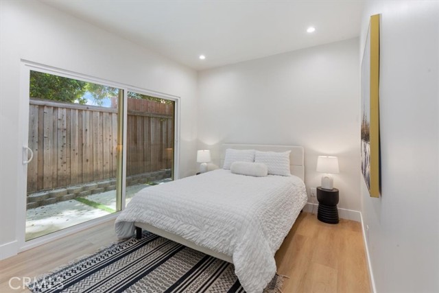22452 Dolorosa Street, Woodland Hills CA: https://media.crmls.org/medias/9151b1d1-d907-4d49-b864-6265750ef874.jpg