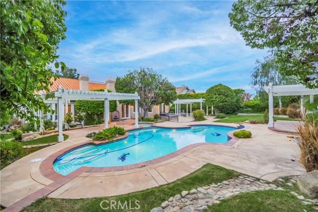 369 Ashbury Lane, Upland CA: https://media.crmls.org/medias/9151e2c5-b893-4406-874a-9c6762ae8b7f.jpg