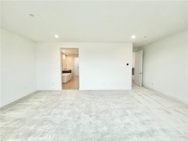 Detail Gallery Image 18 of 40 For 27533 Elderberry Dr, Valencia,  CA 91381 - 5 Beds | 5/1 Baths