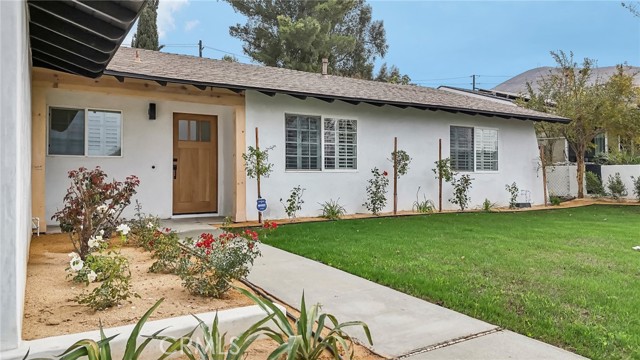 Detail Gallery Image 2 of 27 For 4987 Viceroy Ave, Norco,  CA 92860 - 3 Beds | 2 Baths