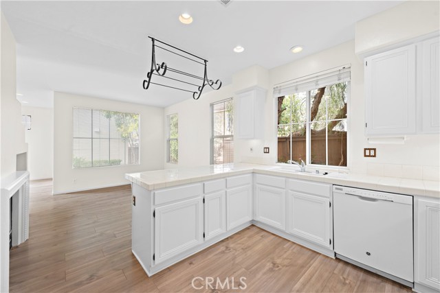 68 Kyle Court, Ladera Ranch CA: https://media.crmls.org/medias/915445a5-1b90-453f-bdda-f0900ed987fd.jpg