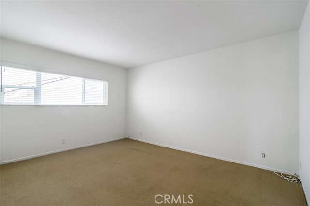 320 1/2 Coral Avenue, Newport Beach CA: https://media.crmls.org/medias/915466bd-f805-4fbb-9cbe-589e0aebdcb9.jpg
