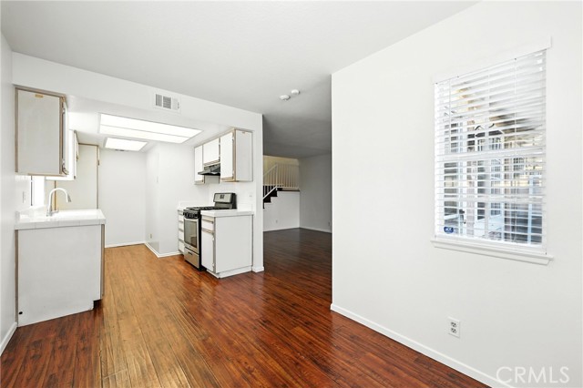 Detail Gallery Image 10 of 40 For 1204 N Sunflower Ave a,  Covina,  CA 91724 - 3 Beds | 2/1 Baths
