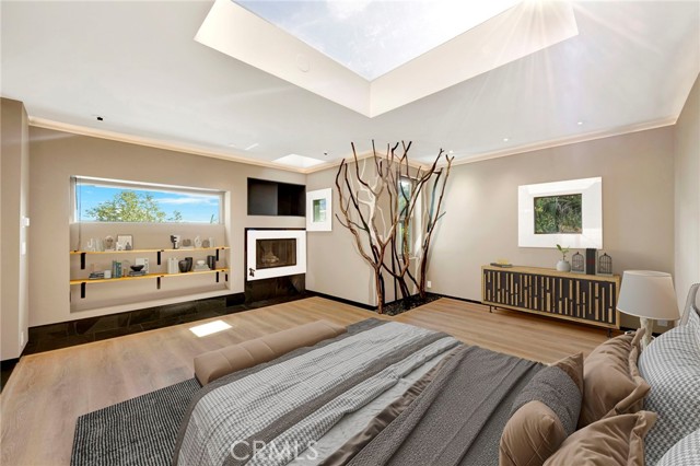 Detail Gallery Image 12 of 67 For 6907 Treasure Trl, Los Angeles,  CA 90068 - 4 Beds | 5 Baths