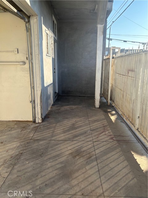 Detail Gallery Image 9 of 13 For 223 E Eagle, Long Beach,  CA 90806 - – Beds | – Baths