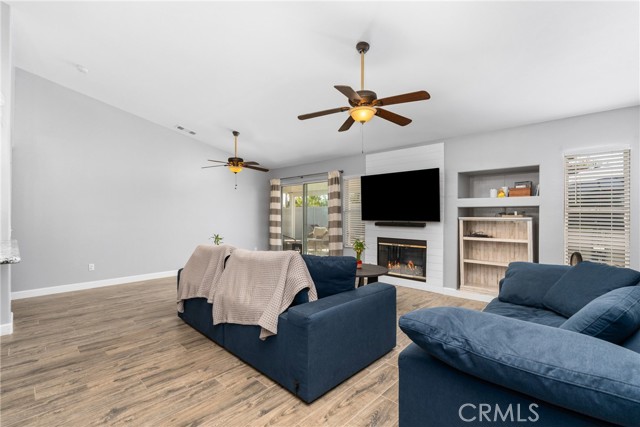 Detail Gallery Image 8 of 40 For 36675 Sauterne St, Winchester,  CA 92596 - 4 Beds | 2 Baths