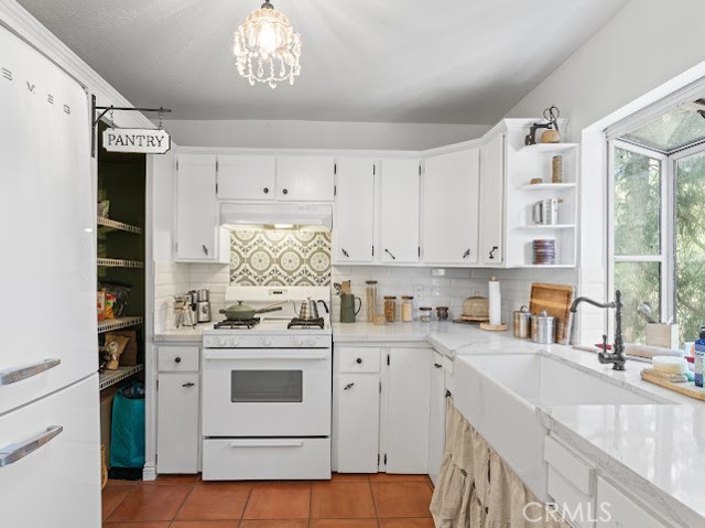 24834 Edelweiss Drive, Crestline, CA 92325