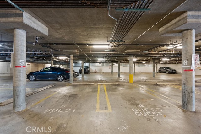 555 Maine Avenue, Long Beach CA: https://media.crmls.org/medias/91582ceb-a6a7-4c51-a68e-6050017d7ea4.jpg
